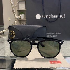 Black Ray Ban sunglasses RB4306